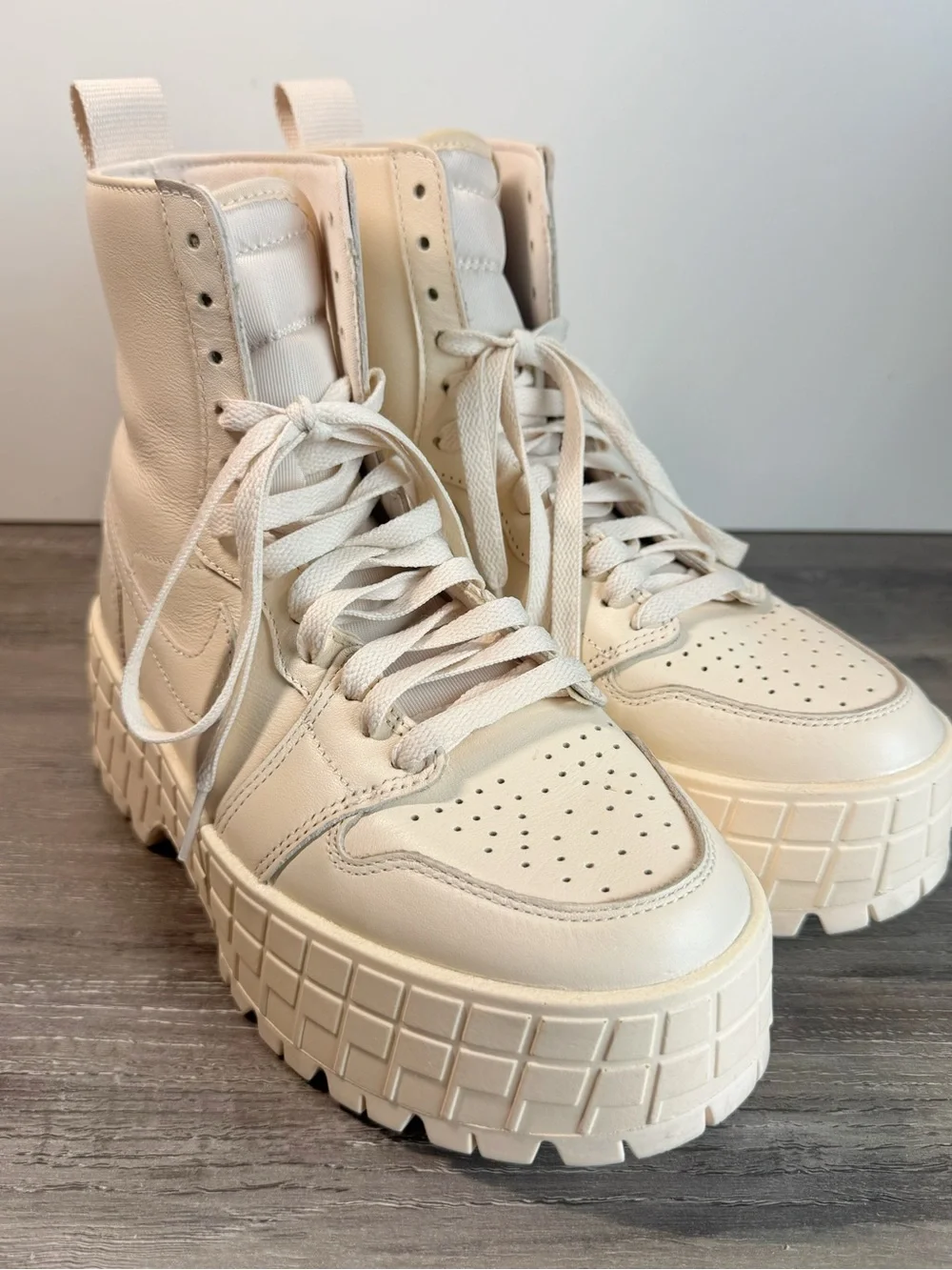 Nike Air Jordan 1 Brooklyn High Guava Ice Womens 7